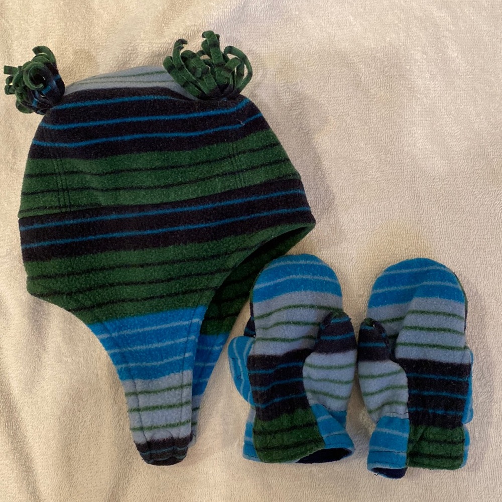 Baby Gap Hat and Mittens Size 2xl-4xl